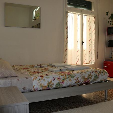 Venezia Lovely Rooms Lido di Venezia Екстер'єр фото