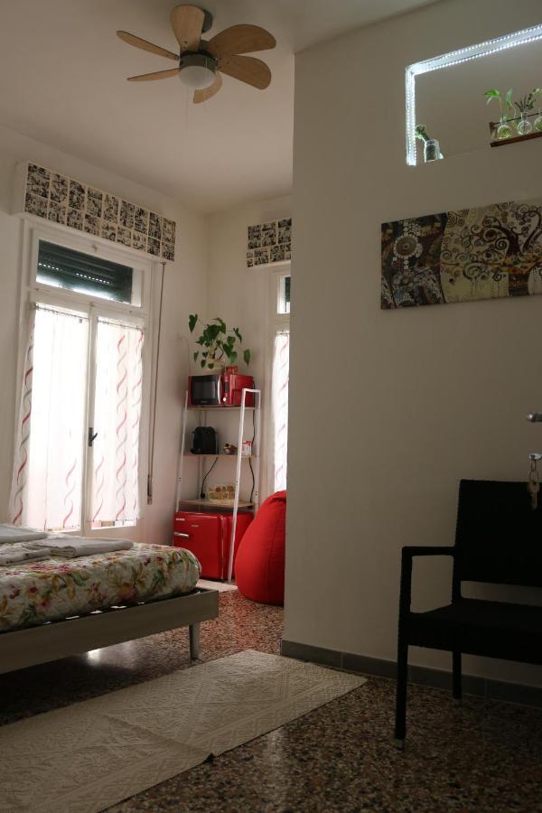 Venezia Lovely Rooms Lido di Venezia Екстер'єр фото